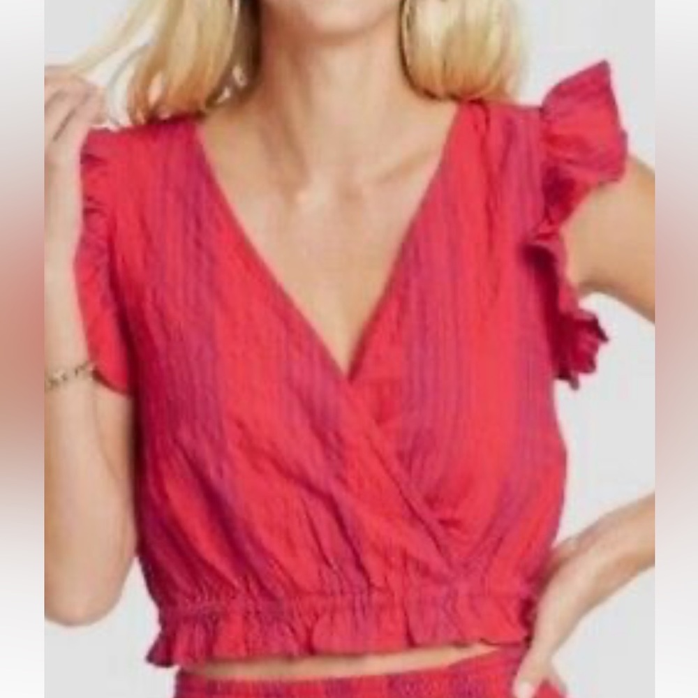 NWT Universal Thread cropped wrap front cotton top with flutter sleeves size XL